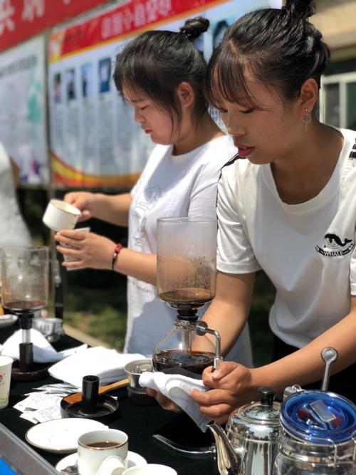 西安职业技术学院经济管理学院餐饮管理专业 遇见未来，从舌尖上的管理开始